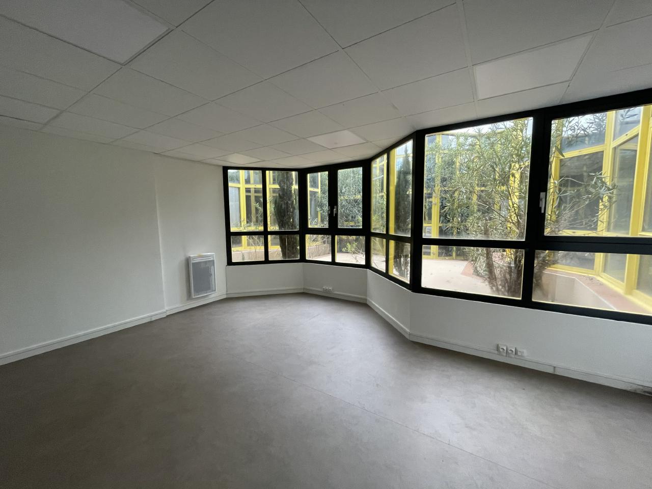 Local d'activité Meythet 852m² Location local d'activité Meythet Haute-Savoie OLACT2318022 9